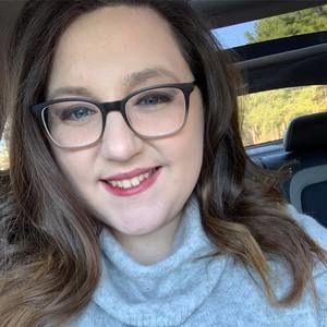 Meet your Posher, Caitlin